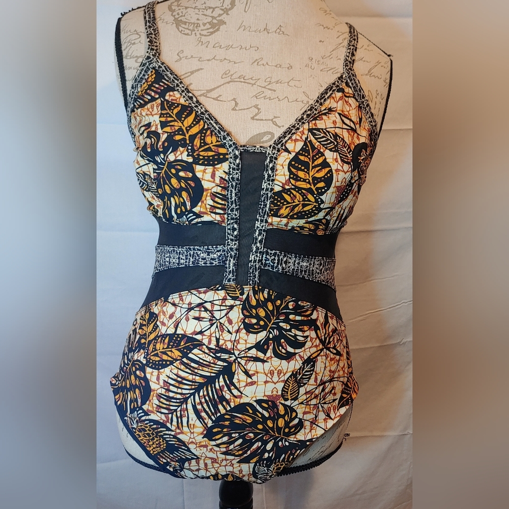 Amoressa by Miraclesuit "Dijon Ingot" One-Piece Mesh Insets Leaf Print Size 12